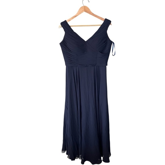 Mori Lee Madeline Gardner Bridesmaids Dress Off Shoulder Neckline Navy Chiffon - Picture 2 of 11